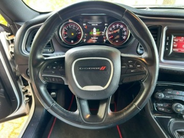 Dodge Challenger III 2017 Dodge Challenger 3.6 V6 309KM| Pakiet wizualny SRT, zdjęcie 8