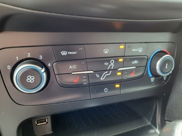 Ford Focus III Kombi Facelifting 1.0 EcoBoost 125KM 2016 Ford Focus 1.0 125 KM 100% Przebieg 100% Bezwypade, zdjęcie 27