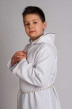 ПРИМАНИЕ АЛЬБА С ВЫШИВКОЙ И ВЕРЕВКОЙ ДЛЯ МАЛЬЧИКОВ