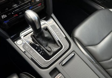 Volkswagen Arteon Fastback Facelifting 2.0 TDI 200KM 2022 Volkswagen Arteon Arteon 2.0 TDI 4Motion R-Line DSG - diesel, naped 4x4, 5, zdjęcie 24