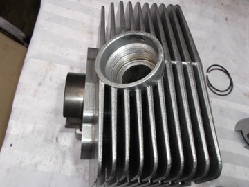 МЗ ЭТЗ 150, 14,5 л.с. ЦИЛИНДР DDR, ПОРШЕНЬ, ШТИФТ, КОЛЬЦА, ЭКСПОРТ