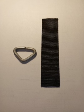 Trójkąt mocujący matę do trampoliny