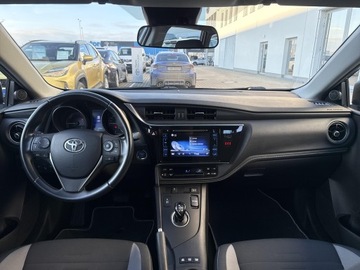 Toyota Auris II Touring Sports Facelifting 1.8 Hybrid 136KM 2017 Toyota Auris Hybrid 135 Premium II (2012-) Hybrid, zdjęcie 9