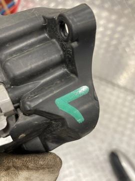 HALOGEN LEVÝ DRŽÁKY TOYOTA YARIS CROSS 21-