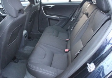 Volvo V60 I Kombi Facelifting 2.0 D3 DRIVE-E 150KM 2016 Volvo V60 D3 Momentum Gwarancja 2.0 Diesel 150KM, zdjęcie 5