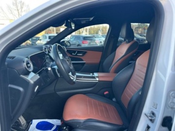 Mercedes GLC C254/X254 Coupe 2.0 200 204KM 2024 Mercedes-Benz GLC 200 AMG Night Pakiet PremiumDigital LightKamera 360Burme, zdjęcie 12