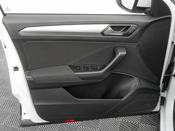 Volkswagen T-Roc I SUV Facelifting 1.5 TSI ACT 150KM 2023 Volkswagen T-Roc DW2WA21#1.5 TSI Life Podgrz.f, zdjęcie 10