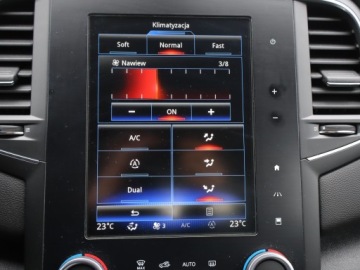 Renault Megane IV Hatchback 5d 1.5 dCi 110KM 2017 Renault Megane 1.5 dCi, Salon Polska, zdjęcie 20