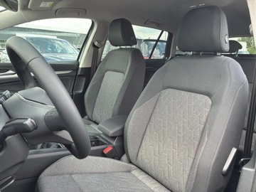 Volkswagen Golf VIII Hatchback Facelifting 1.5 TSI 116KM 2025 Volkswagen Golf Variant Life 1.5 TSI, 116 KM manua, zdjęcie 5