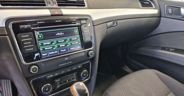 Skoda Superb II Kombi 2.0 TDI CR DPF 170KM 2011 Skoda Superb 2.0 TDI 170KM Ksenonowe reflektory 2.0 Diesel 170KM, zdjęcie 11