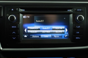 Toyota Auris II Hatchback 5d 1.8 HSD 136KM 2014 Toyota Auris Hybrid, Salon Polska, Serwis ASO, zdjęcie 10