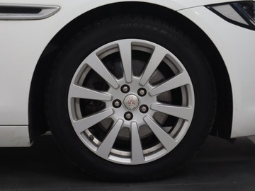 Jaguar XE Sedan 2.0 i4 180KM 2016 Jaguar XE 20d, Salon Polska, Serwis ASO, 177 KM, zdjęcie 14