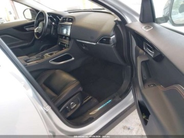 Jaguar F-Pace 2020 Jaguar F-Pace Prestige P300 2020 2.0 Benzyna 296KM, zdjęcie 10