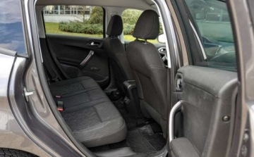 Peugeot 2008 I SUV 1.2 PureTech 110KM 2015 Peugeot 2008 2015 r. 1.2 Benzyna 110KM, zdjęcie 11