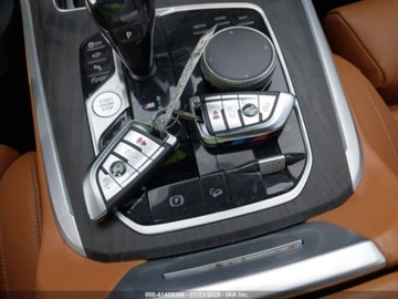 BMW X7 2021 BMW X7 M50I 2021 4.4l 4.4 Benzyna 523KM, zdjęcie 9