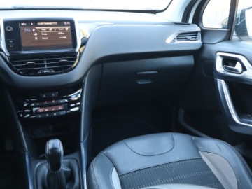 Peugeot 2008 I SUV 1.2 VTi 82KM 2013 Peugeot 2008 1.2 VTi, Klima, Klimatronic, zdjęcie 7