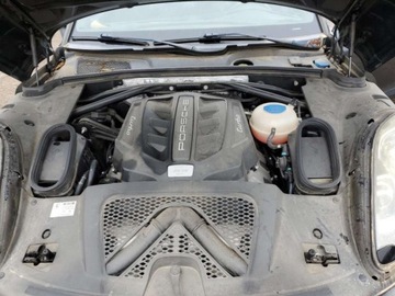 Porsche Macan 2017 Porsche Macan Turbo 2017 3.6l 3.6 Benzyna 395KM, zdjęcie 6