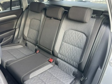 Volkswagen Passat B8 Variant Facelifting 2.0 TDI SCR 150KM 2023 Volkswagen Passat Variant 2.0 TDI 150KM krajowy, zdjęcie 23