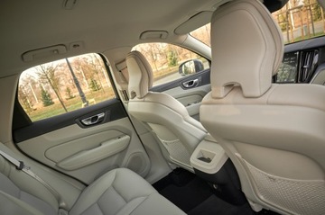 Volvo XC60 II Crossover T4 190KM 2019 SUPER KONFIGURACJA__ PIĘKNIE UTRZYMANY __JASNE SKÓRY, zdjęcie 32