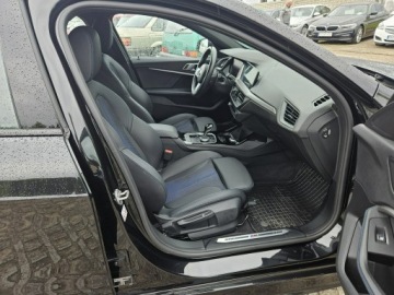 BMW Seria 1 F40 2023 BMW 118 1,5 benzyna 136KM automat m-pakiet, zdjęcie 8