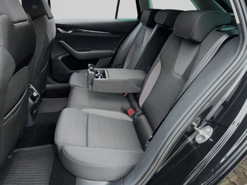 Skoda Octavia IV Liftback 1.5 TSI EVO 150KM 2024 Skoda Octavia 1.5eTSI 150KM Selection SerwisASO SalonPL Virtual Tempo Led, zdjęcie 9