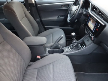 Toyota Corolla XII Sedan 1.6 Valvematic Dual VVT-i 132KM 2019 Toyota Corolla 1.6 Valvematic, Salon Polska, zdjęcie 8