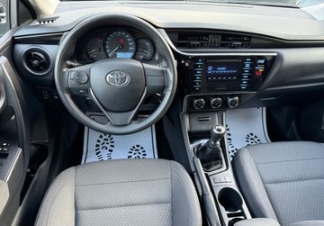 Toyota Corolla XI Sedan Facelifting 1,33 Dual VVT-i 99KM 2017 Toyota Corolla Salon Polska, Czujniki parkowania przod i tyl, Opony Caloro, zdjęcie 3