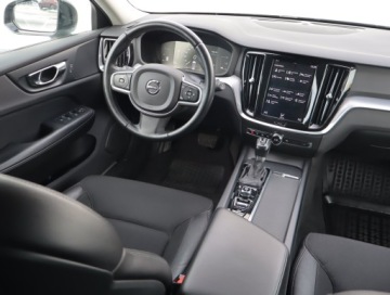 Volvo V60 II  Kombi 2.0 D4 190KM 2019 Volvo V60 D4 2.0, Salon Polska, Serwis ASO, zdjęcie 6