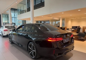 BMW Seria 5 G90-91 Sedan 2.0 20d 197KM 2025 BMW Seria 5 520d xDrive Limuzyna dealer BMW Bonkowscy 2.0 Hybryda 197KM, zdjęcie 2