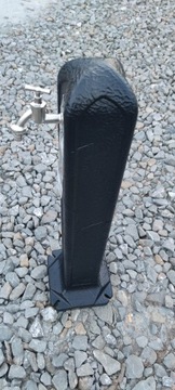 Водопроводный кран, садовый столб, гидрант-цистерна