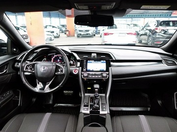 Honda Civic X Hatchback 5d Facelifting 1,5 VTEC TURBO 182KM 2020 Honda Civic AUTOMAT+EL.DACH Kraj 1wł BEZWYPAD, zdjęcie 13