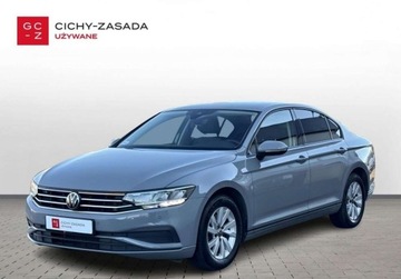 Volkswagen Passat B8 Variant Facelifting 1.5 TSI EVO 150KM 2022 Volkswagen Passat 1.5 Benzyna 150KM