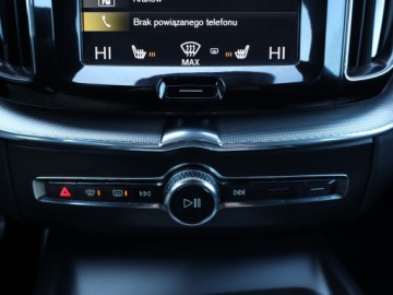 Volvo XC60 II Crossover D4 190KM 2018 Volvo XC60 D4, 187 KM, Automat, Skóra, Navi, zdjęcie 15