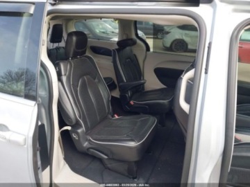 Chrysler Pacifica II 2023 Chrysler Pacifica Limited , 2023r., 3.6L 3.6 Benzyna 287KM, zdjęcie 9