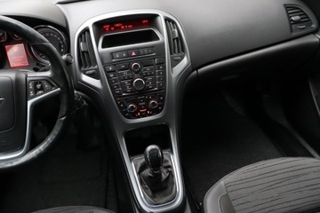 Opel Astra J Sedan 1.6 Twinport ECOTEC 115KM 2016 Opel Astra 1.6 16V, Salon Polska, 1. Właściciel, zdjęcie 7