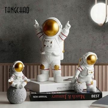 НАСТОЛЬНЫЙ ОРГАНАЙЗЕР ИНСТРУМЕНТЫ ФИГУРКА КОСМОНАВТА