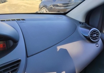 Renault Twingo II Hatchback 3d 1.2 16v 75KM 2012 Renault Twingo 2012r, 1.2. Benzyna. KABRIOLET. Delikatnie uszkodzony tyl., zdjęcie 15