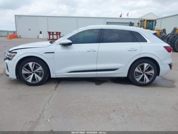 Audi Q8 2024 Audi Q8 E-Tron Premium Plus Quattro 2024 Elektryczny 402KM, zdjęcie 2