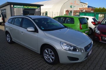 Volvo V60 I Kombi 1.6 T3 150KM 2013