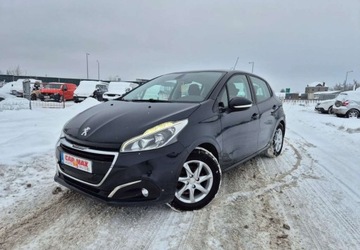 Peugeot 208 I Hatchback 5d Facelifting 1.2 PureTech 82KM 2017 Peugeot 208 Peugeot 208 PureTech 82 Winter Edition 1.2 Benzyna 82KM