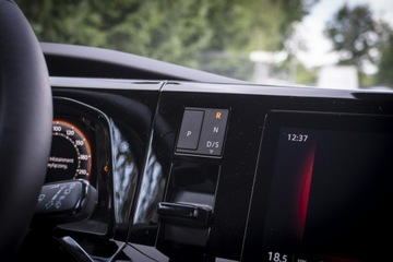 Volkswagen Multivan T7 Van L1 2.0 TDI 150KM 2024 Volkswagen VW Multivan LIFE L2 2.0 TDI 150 KM DSG DEMO, zdjęcie 24