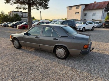 Mercedes 190 2.0 E 118KM 1989 Mercedes-Benz W201 (190) Unikatowy Mercedes 190 2.0 Benzyna Automat Szyber, zdjęcie 17