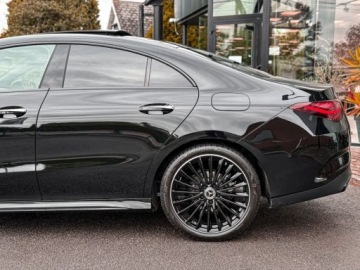 Mercedes CLA C118/X118 Coupe Facelifting 2.0 220d 190KM 2025 MERCEDES-BENZ CLA 220 d AMG Line Sedan 2.0 (190KM) 2025, zdjęcie 4