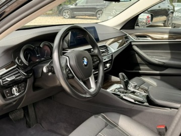 BMW Seria 5 G30-G31 2019 BMW 530 iPerformance xDrive Luxury Line sport-aut,, zdjęcie 8