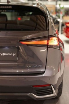 Lexus NX I SUV Facelifting 300h 197KM 2021 Lexus NX 300h F Impression AWD 2.5 Hybryda 197KM, zdjęcie 10