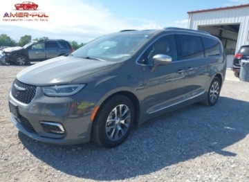 Chrysler Pacifica II 2021 Chrysler Pacifica Hybrid Pinnacle 2021 3.6 Hybryda Plug-in 260KM