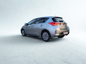 Toyota Auris II 2013 Toyota Auris * 1.8i * Hybryda *Automat * Nawigacja * Kamera Tył *, zdjęcie 5
