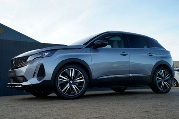 Peugeot 3008 II Plug-In Hybrid Facelifting 1.6 HYBRID 225KM 2022 Peugeot 3008 GT LINE kamera skóra NAWI grip, zdjęcie 5