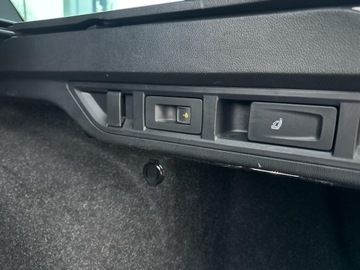 Skoda Octavia IV Kombi 2.0 TDI SCR 200KM 2022 Skoda Octavia VRS 2.0TDI 200KM 4x4 HAK, System Lig, zdjęcie 38