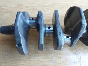 КОЛЕНВАЛ УСЗК SUZUKI GSX R 600 K1 K2 K3